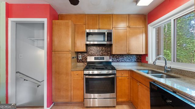 1490 Dewberry Trail, Marietta, GA 30062