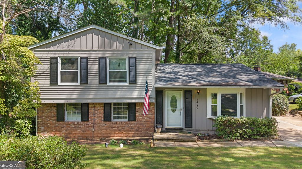 1490 Dewberry Trail, Marietta, GA 30062