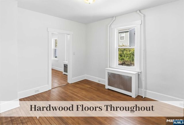 10 Zazzetti Street 1, Waldwick, NJ 07463