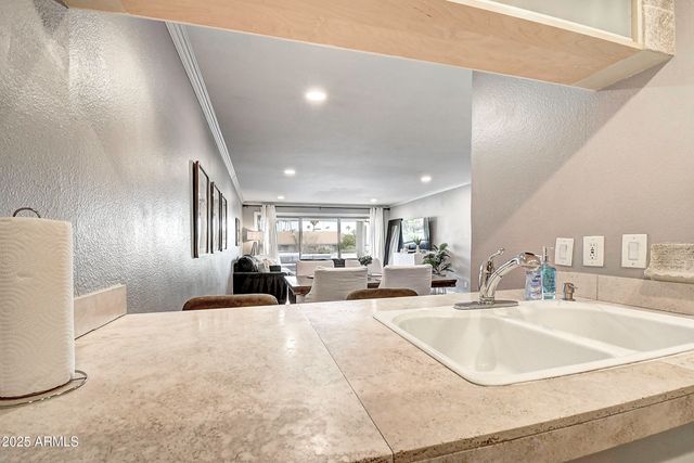 7625 E CAMELBACK Road B203, Scottsdale, AZ 85251