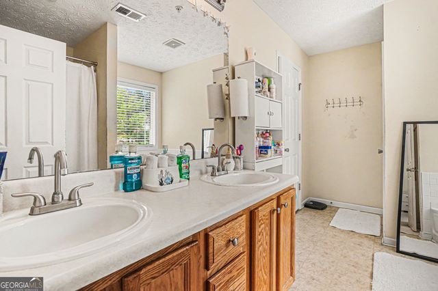 2025 Briar Creek Court NE, Conyers, GA 30012