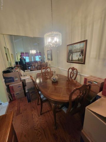 100 Crescent CT, Yorktown, VA 23693