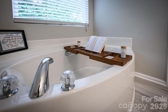 2911 Glazer Valley Court, Charlotte, NC 28214