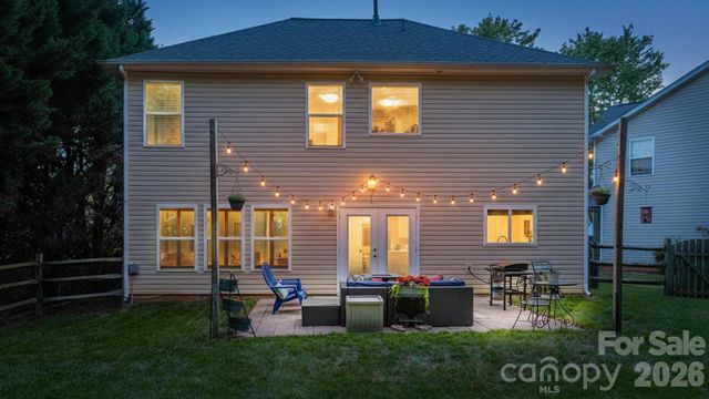 2911 Glazer Valley Court, Charlotte, NC 28214
