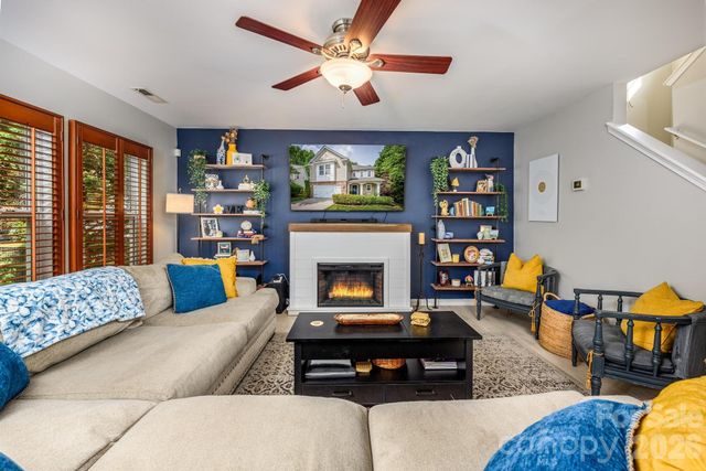 2911 Glazer Valley Court, Charlotte, NC 28214