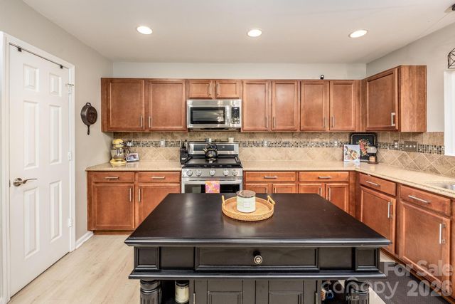 2911 Glazer Valley Court, Charlotte, NC 28214