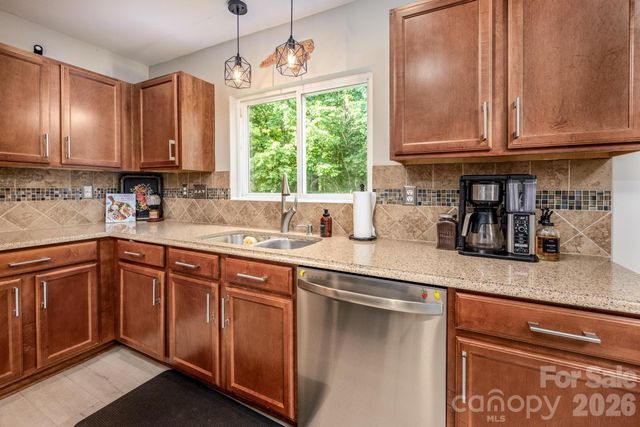 2911 Glazer Valley Court, Charlotte, NC 28214