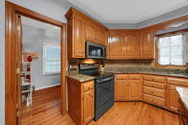 5216 EDINBURGH WAYE, Jefferson City, MO 65101