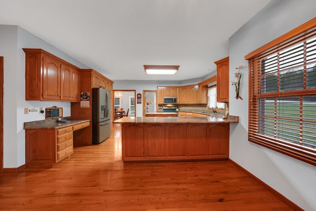 5216 EDINBURGH WAYE, Jefferson City, MO 65101