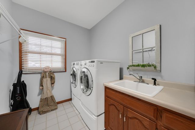 5216 EDINBURGH WAYE, Jefferson City, MO 65101