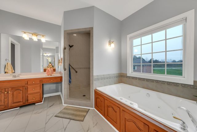 5216 EDINBURGH WAYE, Jefferson City, MO 65101