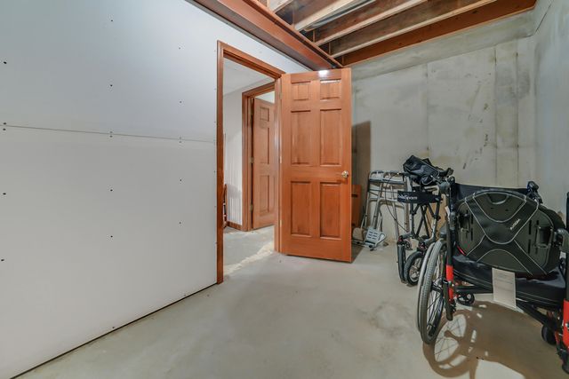 5216 EDINBURGH WAYE, Jefferson City, MO 65101