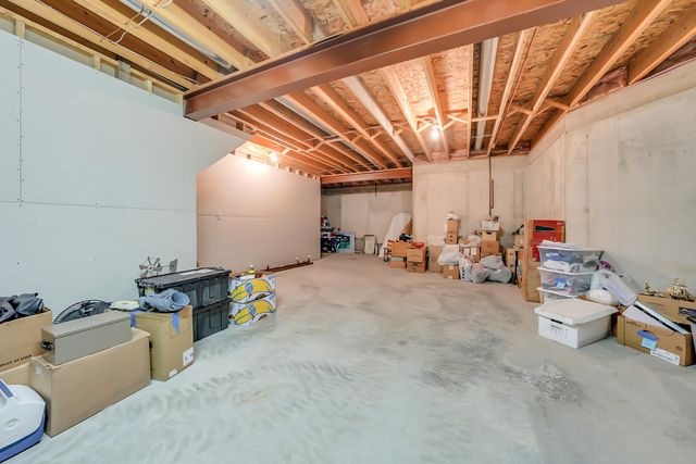 5216 EDINBURGH WAYE, Jefferson City, MO 65101