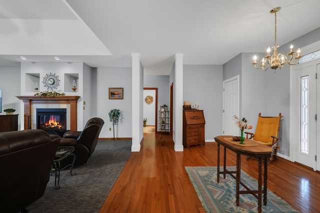 5216 EDINBURGH WAYE, Jefferson City, MO 65101