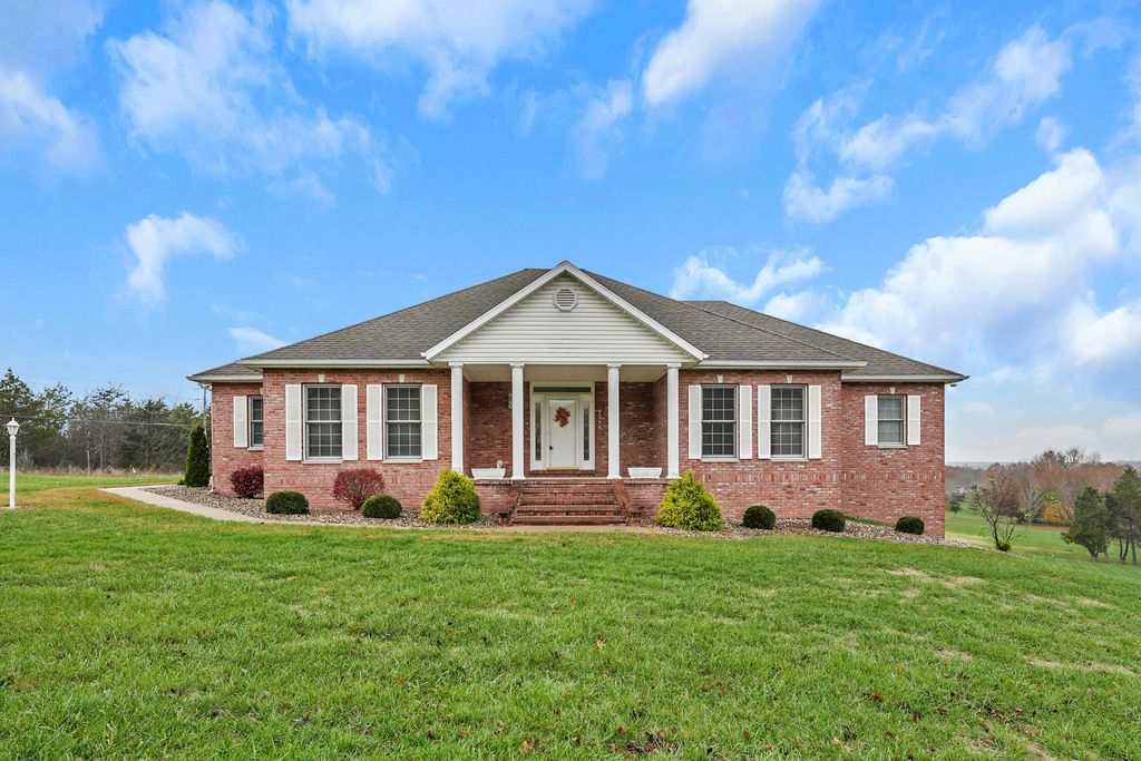 5216 EDINBURGH WAYE, Jefferson City, MO 65101