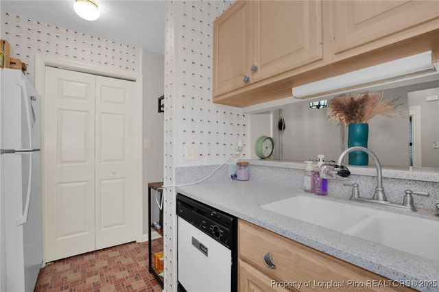 250 Waterdown Drive 4, Fayetteville, NC 28314