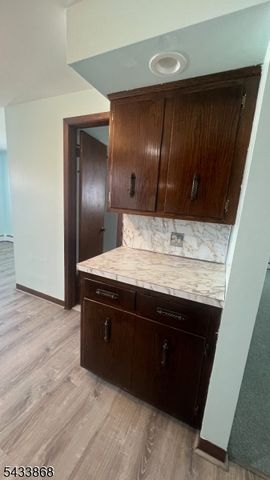 281 Main St, East Rutherford Boro, NJ 07073