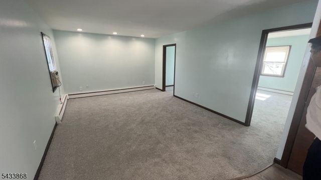 281 Main St, East Rutherford Boro, NJ 07073