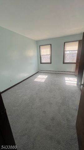 281 Main St, East Rutherford Boro, NJ 07073