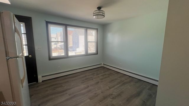 281 Main St, East Rutherford Boro, NJ 07073