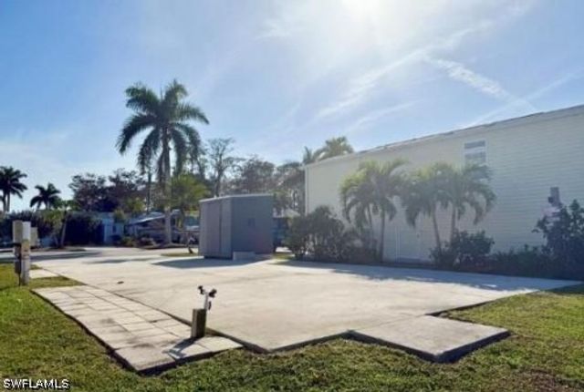 447 Cheetah DR, Naples, FL 34114
