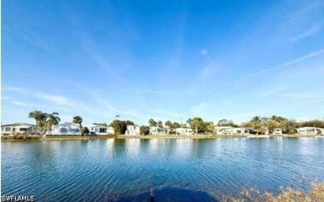 447 Cheetah DR, Naples, FL 34114