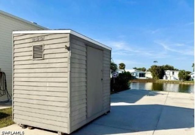 447 Cheetah DR, Naples, FL 34114