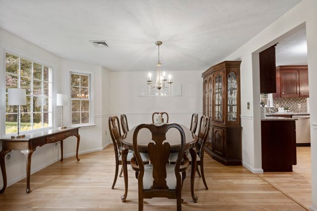 12 Jasmine Rd, Medway, MA 02053