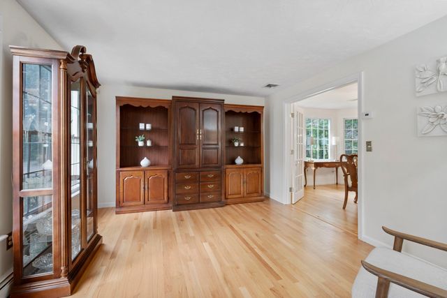 12 Jasmine Rd, Medway, MA 02053