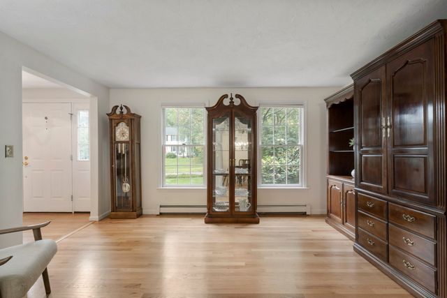 12 Jasmine Rd, Medway, MA 02053