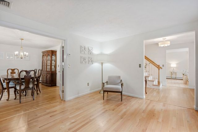 12 Jasmine Rd, Medway, MA 02053