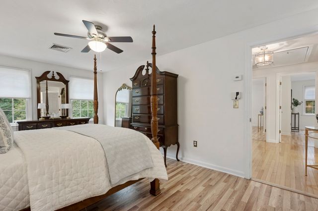 12 Jasmine Rd, Medway, MA 02053