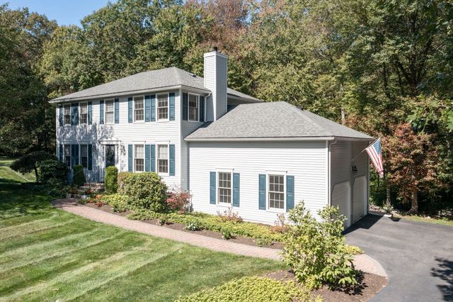 12 Jasmine Rd, Medway, MA 02053