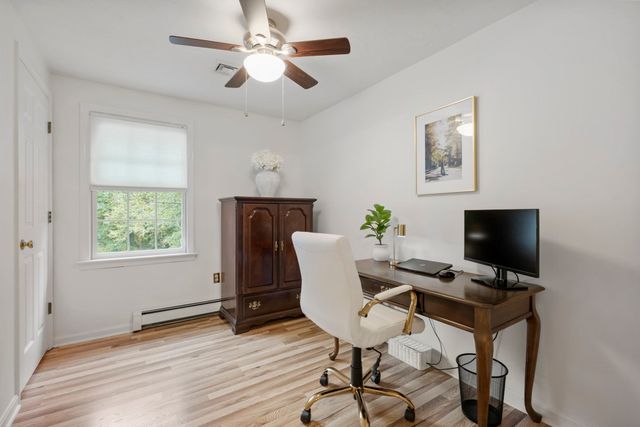 12 Jasmine Rd, Medway, MA 02053