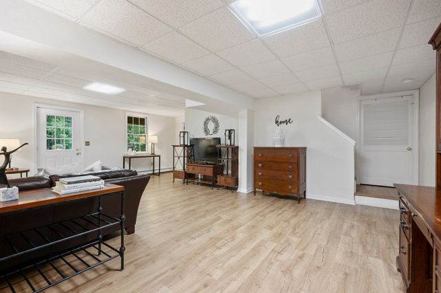 12 Jasmine Rd, Medway, MA 02053