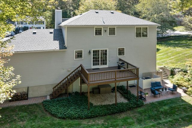 12 Jasmine Rd, Medway, MA 02053