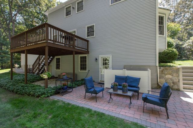 12 Jasmine Rd, Medway, MA 02053