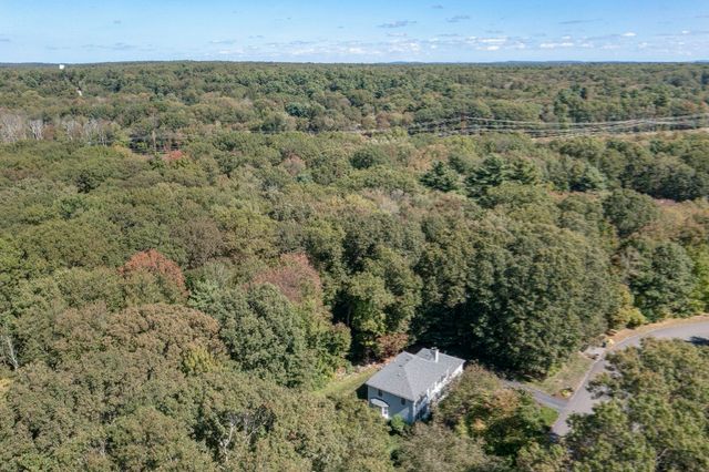 12 Jasmine Rd, Medway, MA 02053