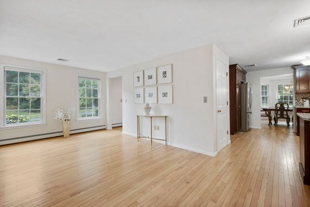 12 Jasmine Rd, Medway, MA 02053