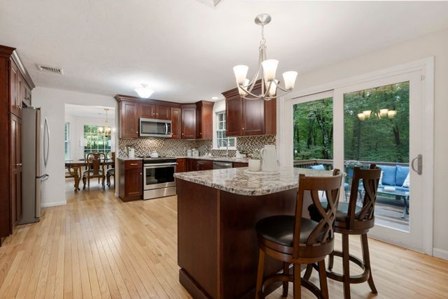 12 Jasmine Rd, Medway, MA 02053