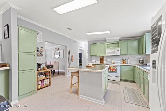 15666 SEARS Road, Jacksonville, FL 32218