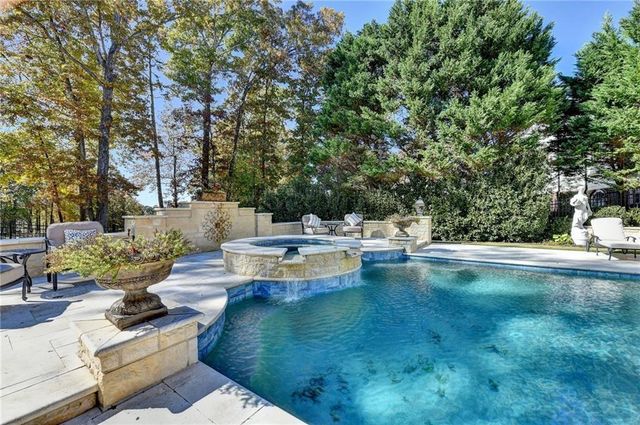 6680 Sunbriar Drive, Cumming, GA 30040