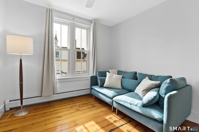 19 Pearl Street, Groton, CT 06355