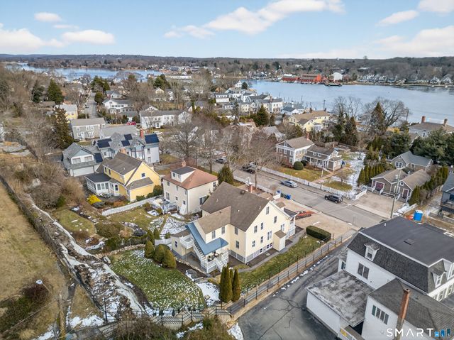 19 Pearl Street, Groton, CT 06355