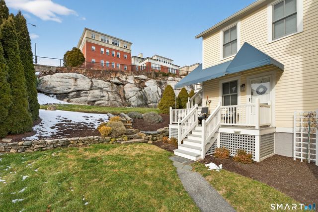 19 Pearl Street, Groton, CT 06355
