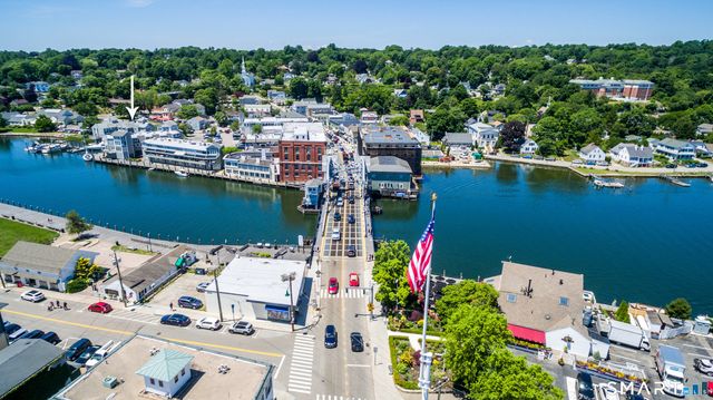 19 Pearl Street, Groton, CT 06355