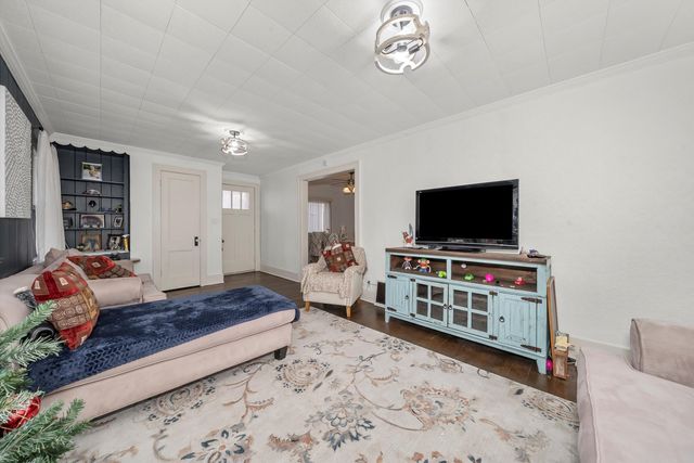 6514 Sinclair Avenue, Berwyn, IL 60402