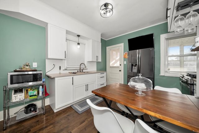 6514 Sinclair Avenue, Berwyn, IL 60402