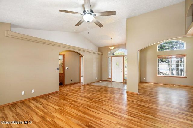 8903 N Newcastle LN, Hayden, ID 83835