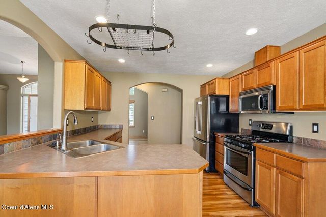 8903 N Newcastle LN, Hayden, ID 83835